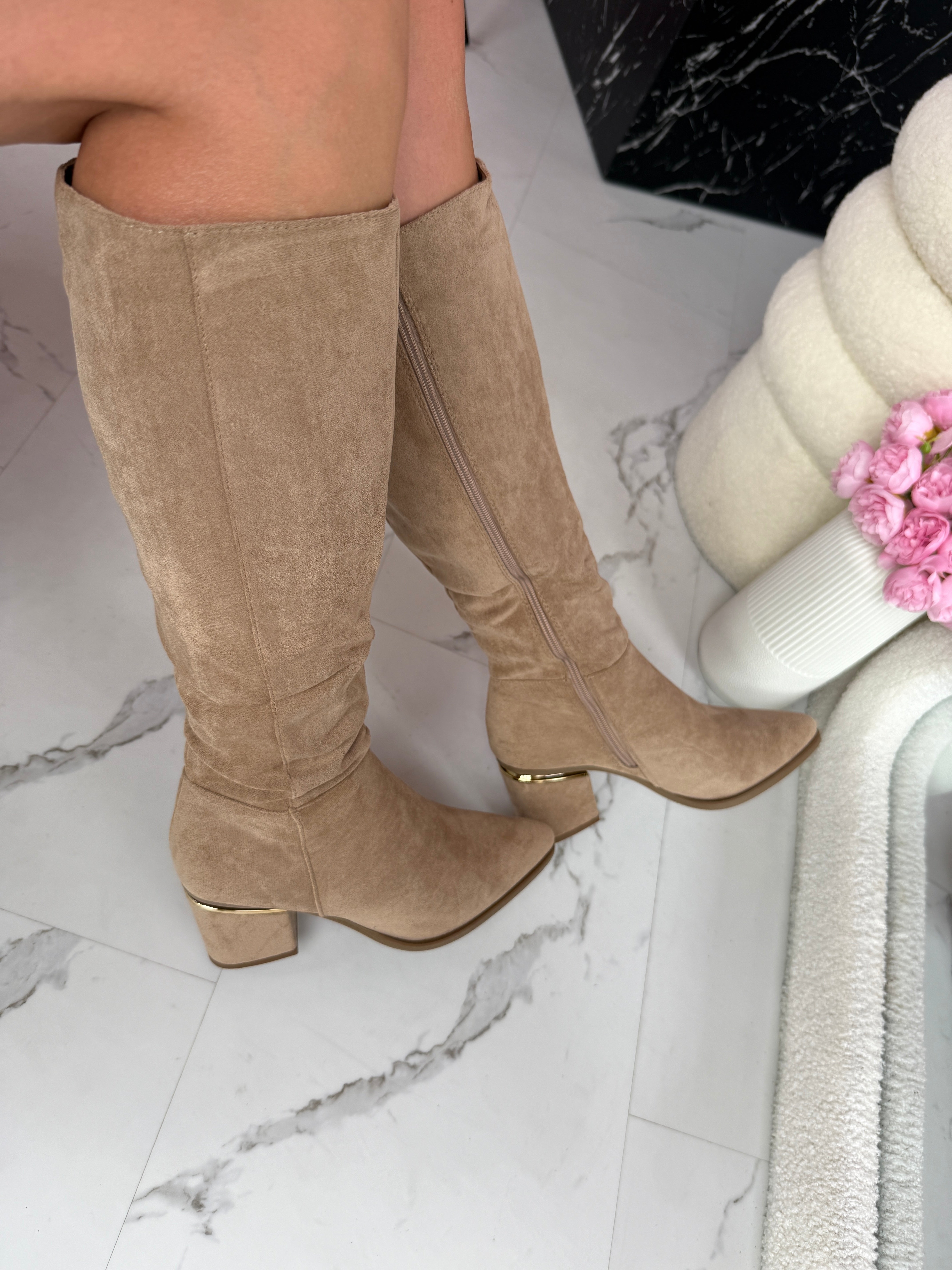 Botki Farza Khaki